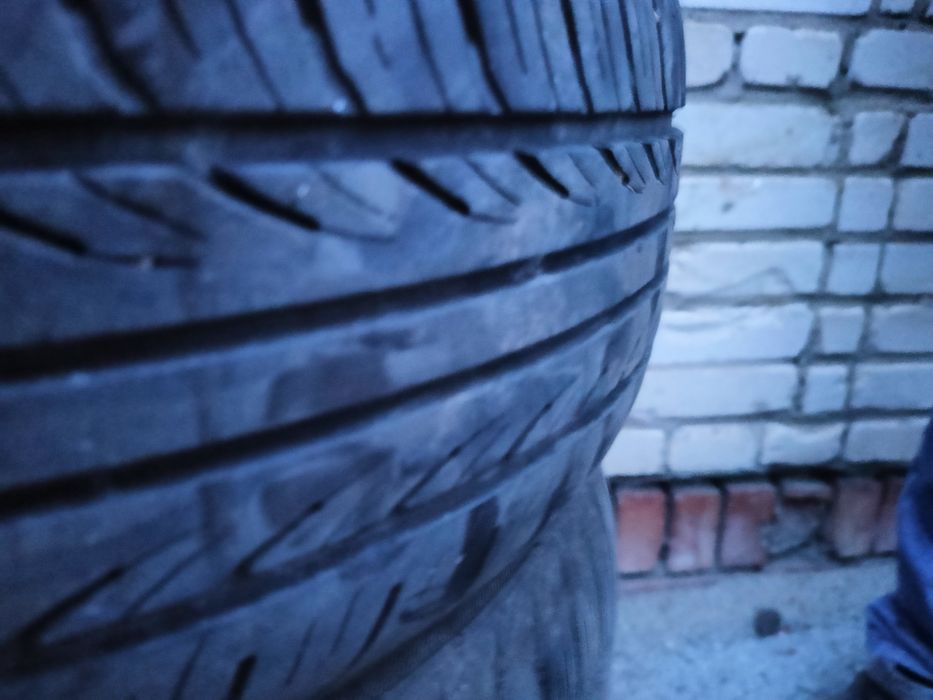 Продам резину летнюю  комплект