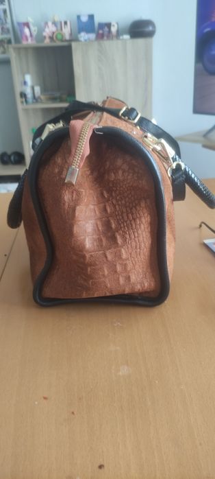 Дамска чанта от естествена кожа