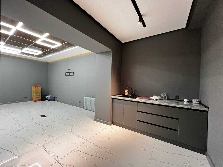 Nukus Glinka ko'chada 94 kv/m joy arendaga egasidan