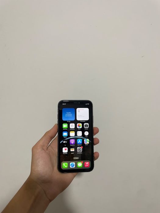 Продам iPhone 11 64GB