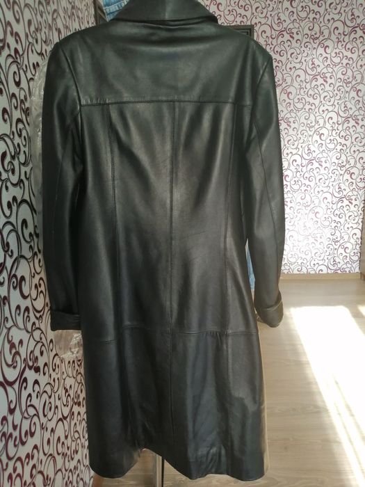 Продам кожаный плащ. 46 р-р