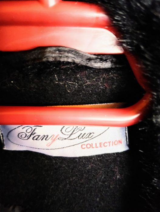 Palton nou de lână Fany Lux Collection mărimea 44 pentru femei