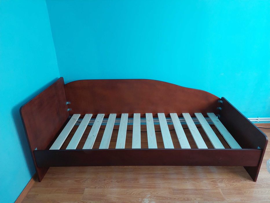 TRANSPORT GRATUIT.Pat single din lemn masiv.Cod 119