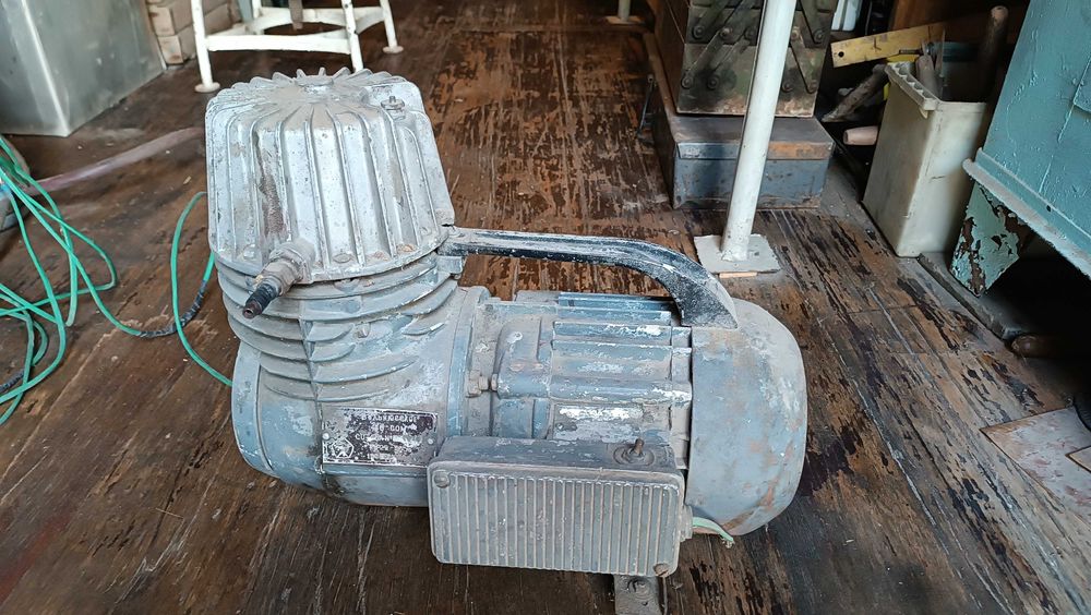 Компрессор диафрагменный СО-45А СССР. Вильнюс.