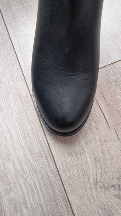 Продам кожанные сапоги