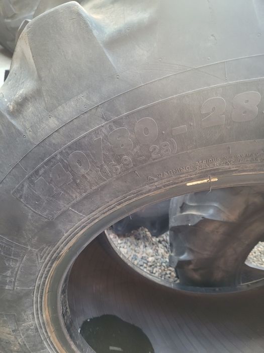 Cauciuc Buldo Excavator, Michelin 440/80-28 (16.9-28) Fără petece