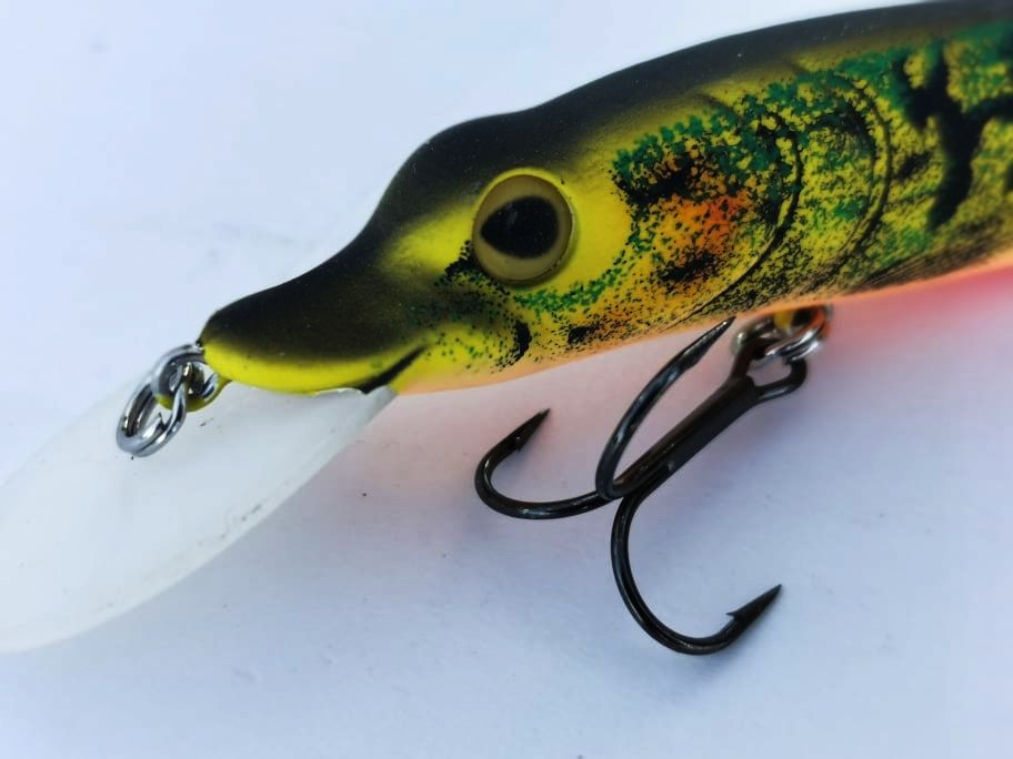 Високо ефективен воблер за щука и бяла риба Formax Attack