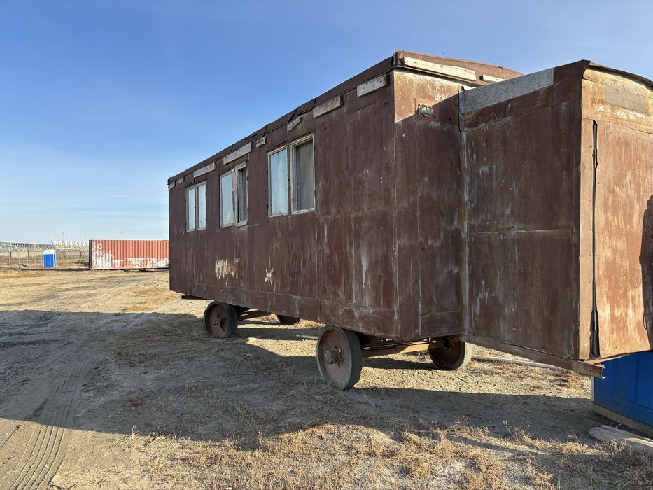 Вагон на колесах (каркас)