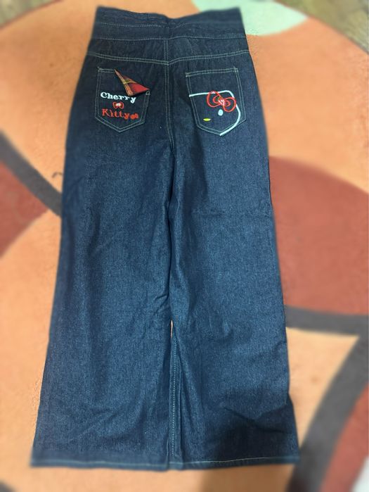 Чёрные джинсы с Hello Kitty^–^