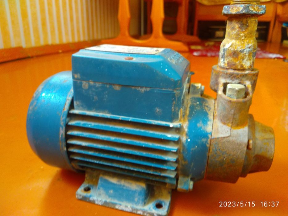 Водяной насос 37