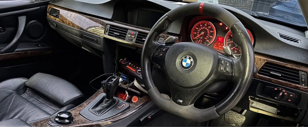 Dezmembrez BMW 335i E92 3.0i bi-turbo Recaro incalzit,Trapa,Logic 7