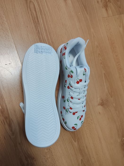 Дамски кецове голям размер