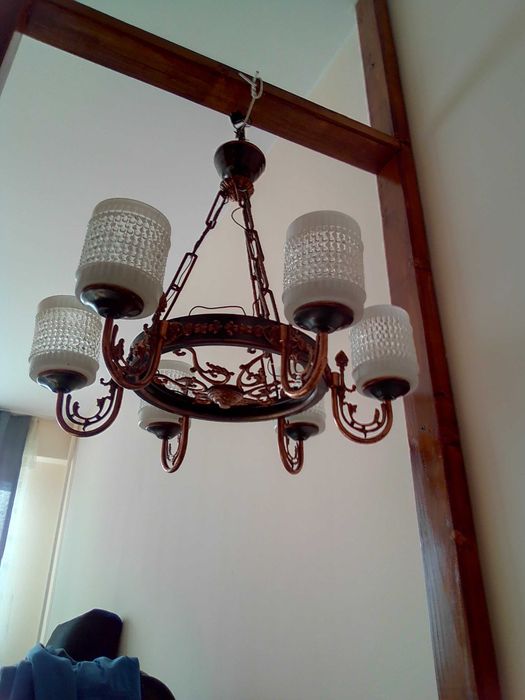 шест лампов полюлей