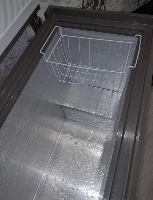 Продам морозильную камеру