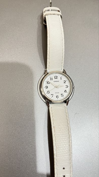 Часы casio белые женские