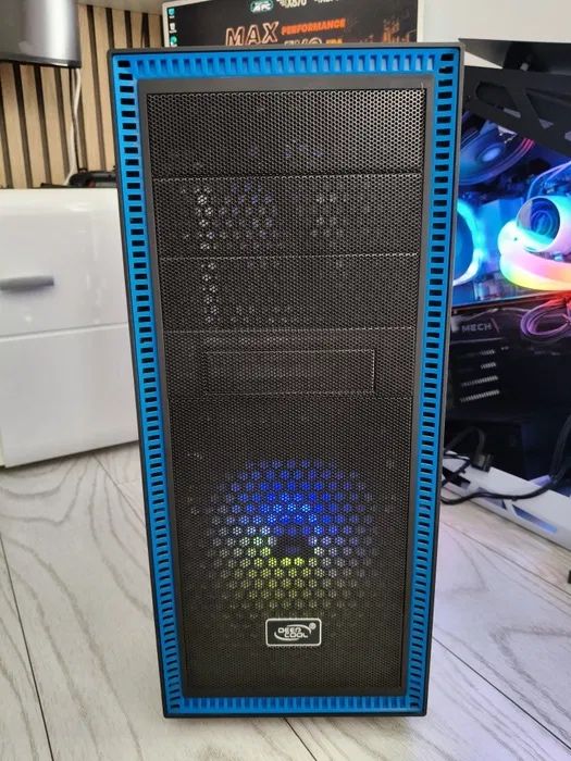 Pc gaming medium