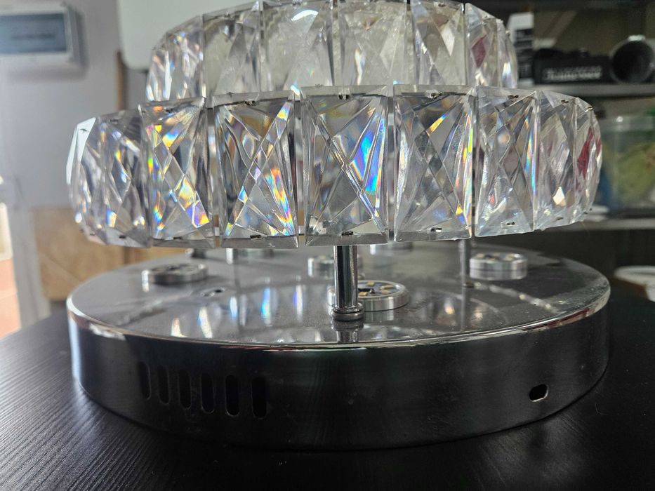 Plafoniera pentru iluminat