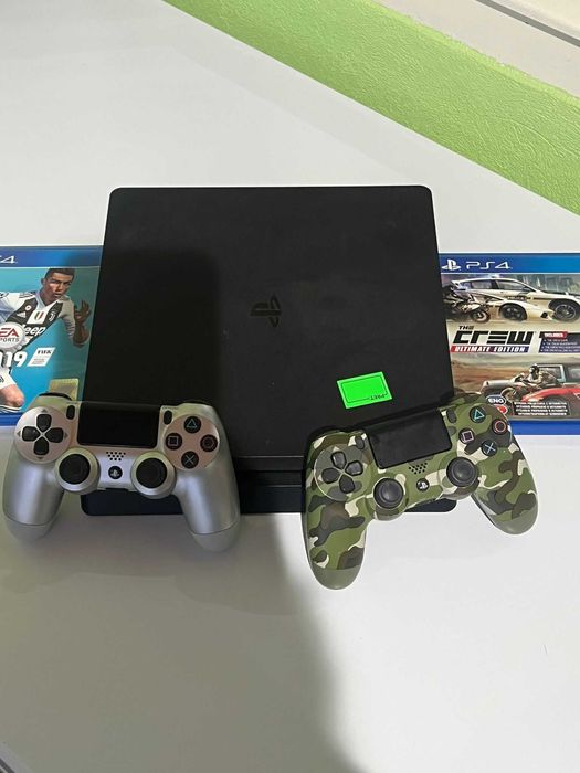 PS4 Limited Edition 500GB, cu 2x controllere +THE CREW
