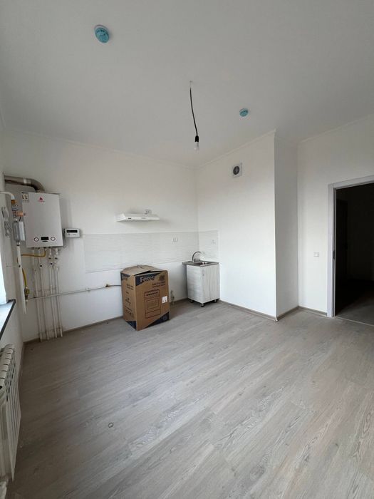 Sokin makon Srochniy 1 xona uy sotiladi. Uy egasidan