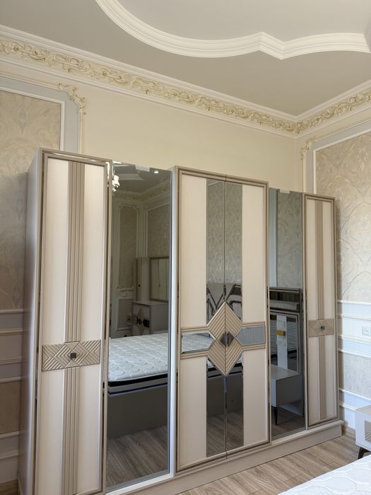 Спальный гарнитур новый