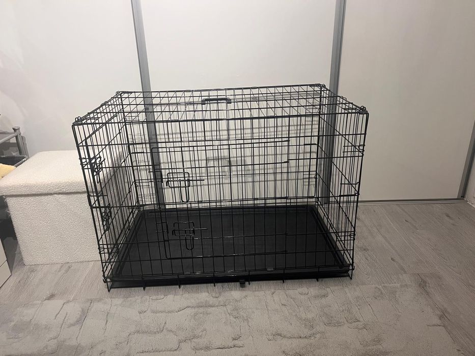 Vând cușca pentru cane