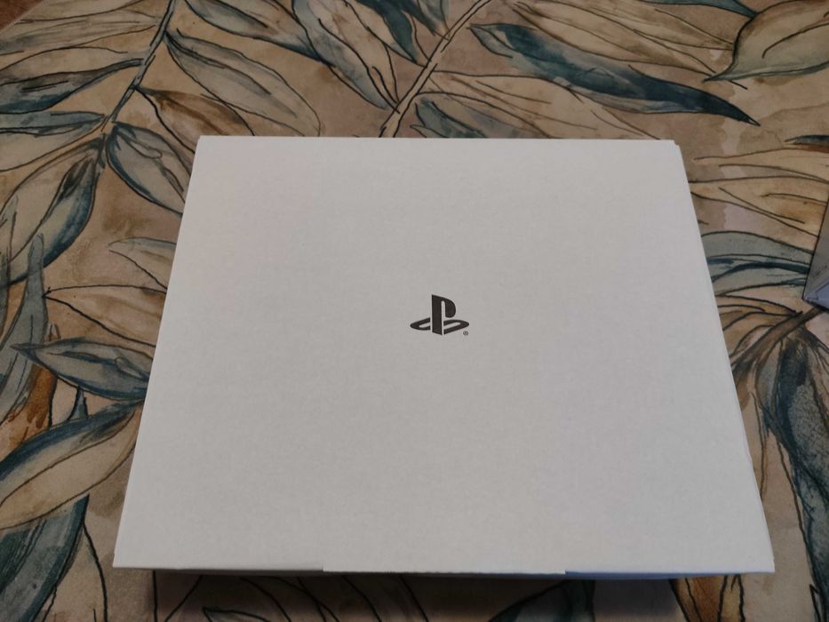 PS5 1TB NOU SIGILAT se oferă garanție