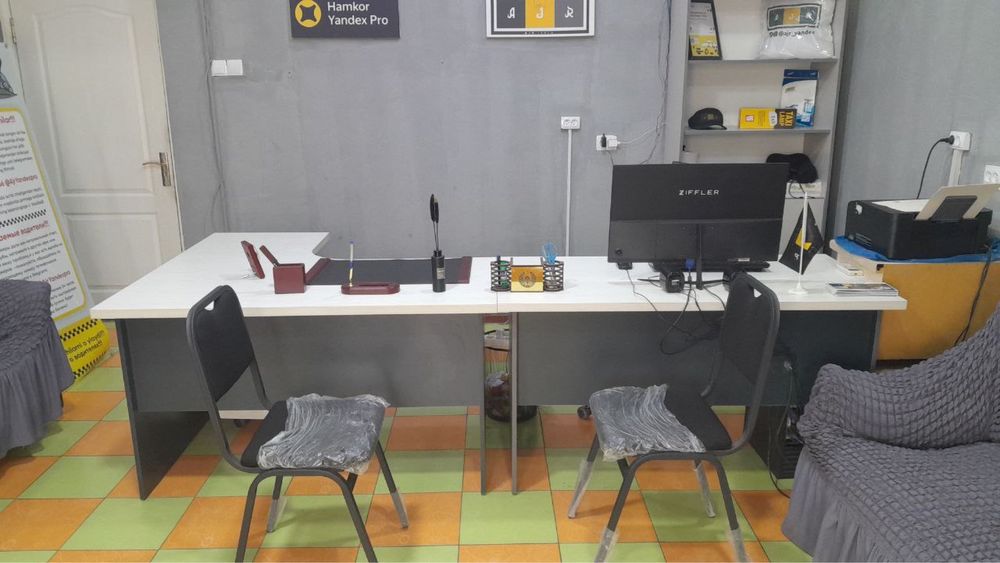 Компюьтерный стол для офис