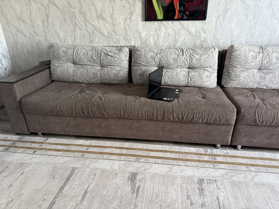 Диван в хорошем состоянии