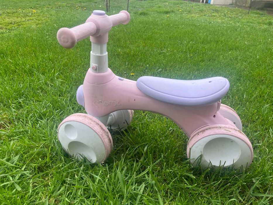 Детско колело за баланс MoMi - Tobis, розово