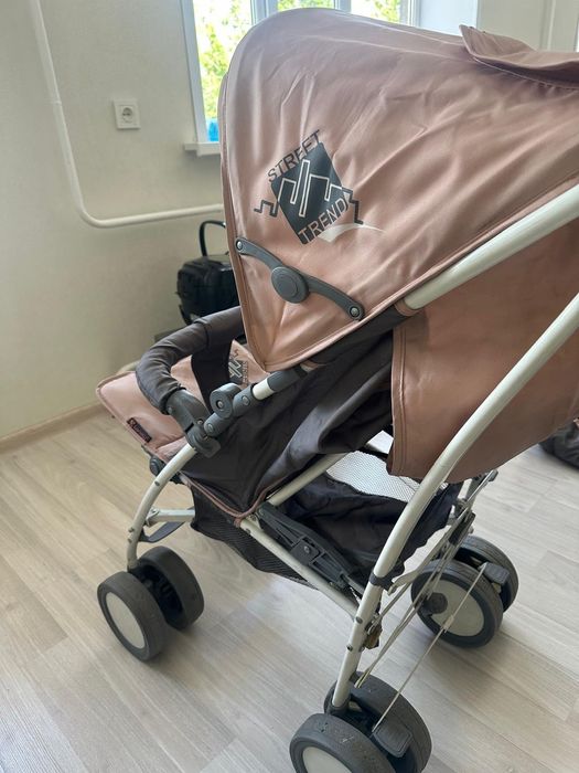 Коляска прогулочная 
сидя, полулежа, лежа