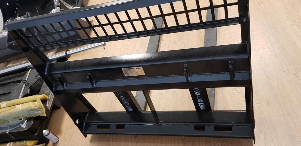 Furci Bobcat - lame ghiare- Kit furci Bobcat paleti cu cadru protectie