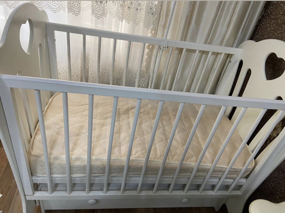 Детская кроватка