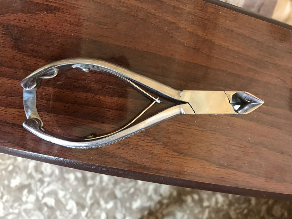 Кусачки для вросших ногтей