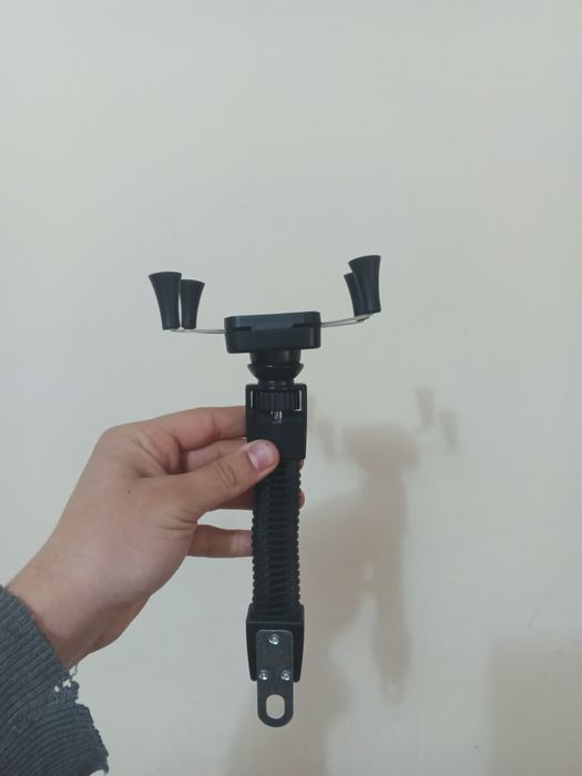 Skuter va motosikllar uchun telwfon derjatel