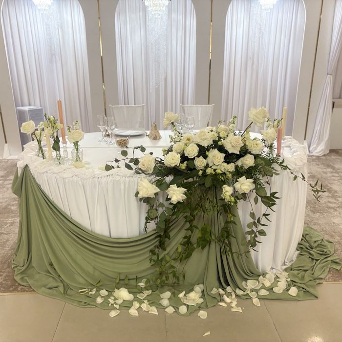 Flori pentru evenimente nunti aniversari , arcade , decor cu flori