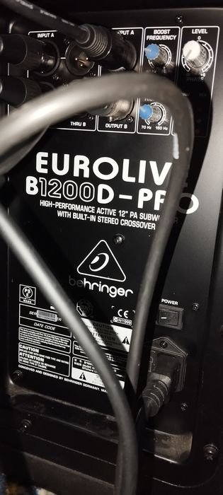 Subwoofer Behringer Series 12"