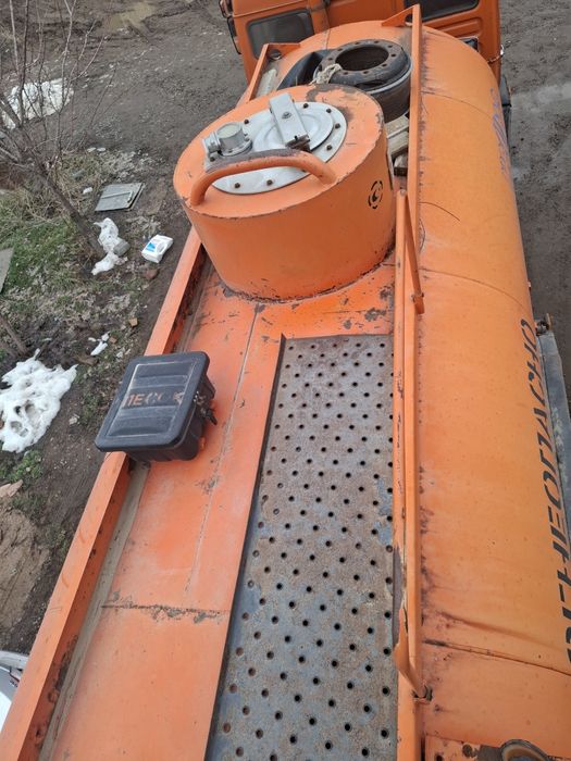 Бочка ,ёмкость бензавоз,под салярку ,цестерна