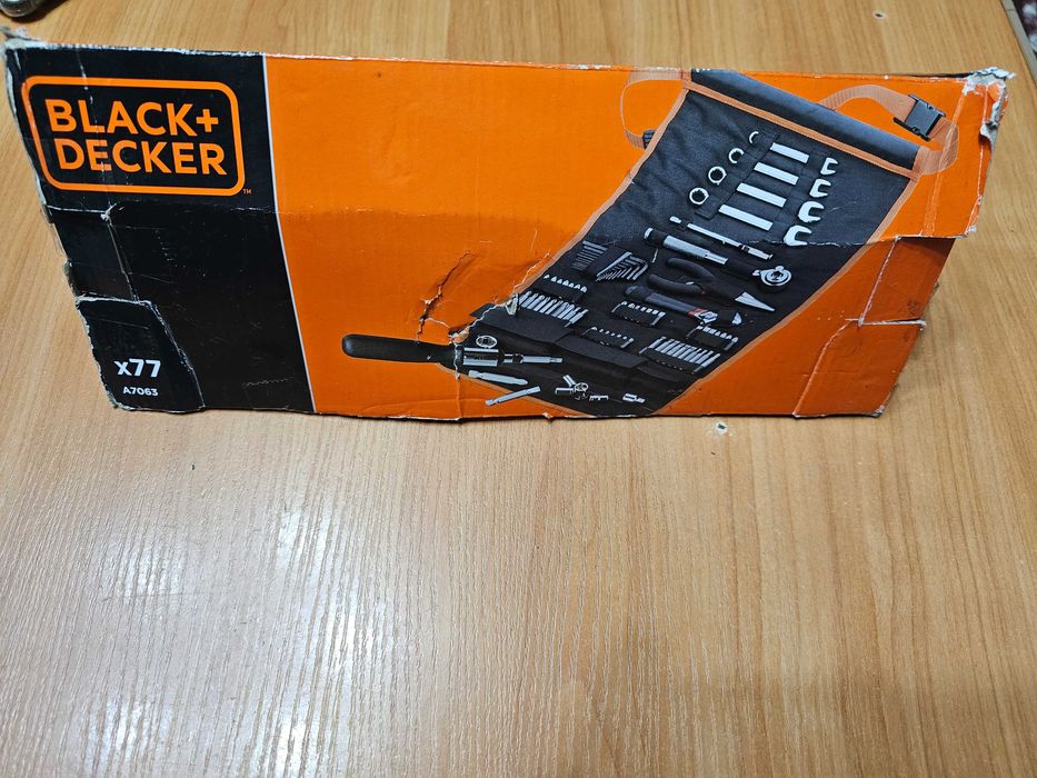 Набор инструментов автомобильный 76 в 1 DEWALT Black & Decker A7063-QZ