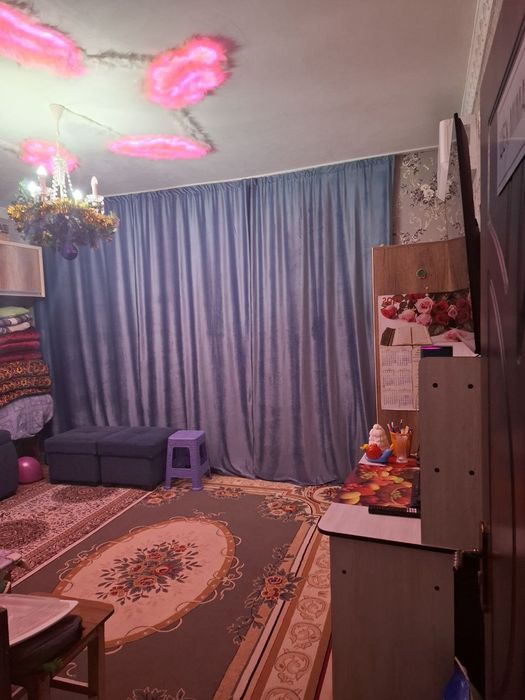 РИЭЛТОР. Продам 3 комнатную квартиру. Спутник -9 второй этаж. 55метров