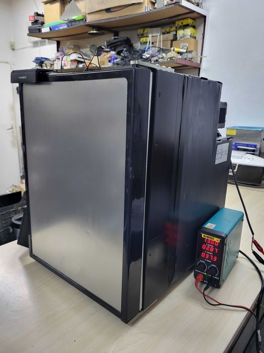 DOMETIC компресорен хладилник 12V 24V за лодка каравана кемпер бус