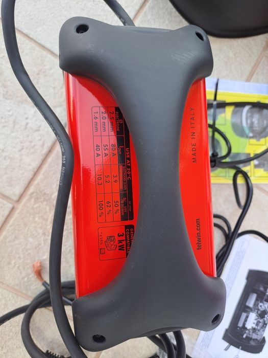 Invertor de Sudură Telwin Force 125, 80 A, 230 V + Masca + Accesorii