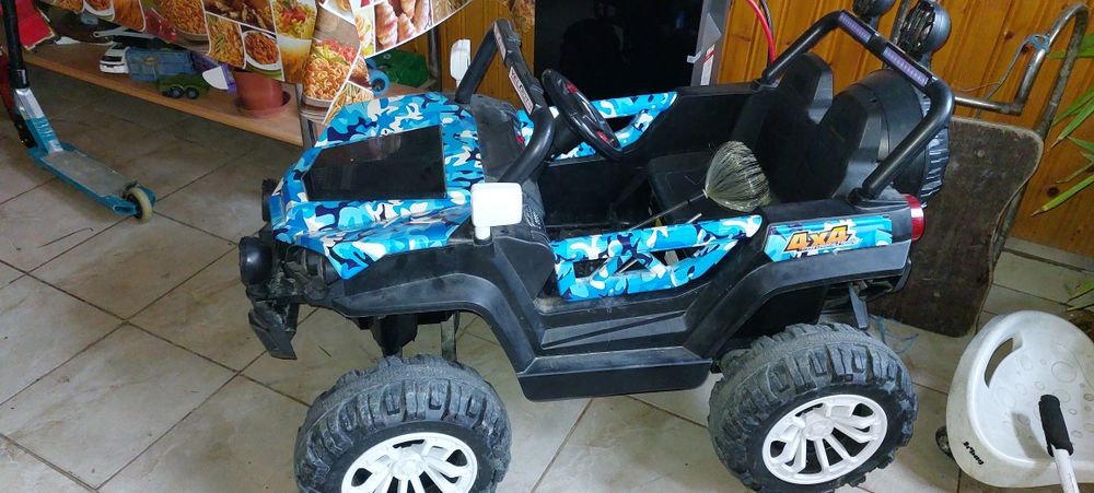 DE vînzare masinuta  electrica