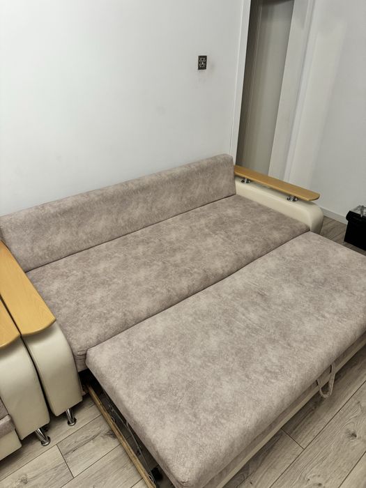 Диван + кресло с подушками