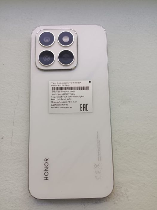 Продам телефон Honor X8c