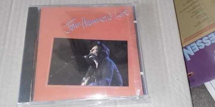 Продавам оригинални и неофициални ( буутлег концерти ) дискове