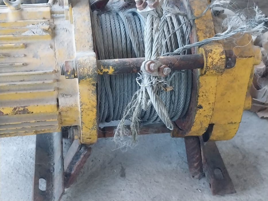 Продам электролебедку