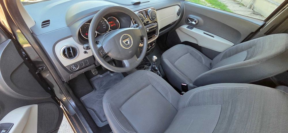 Dacia Lodgy - 1.5 DCi (5 locuri)