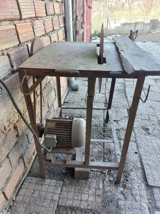 Продавам цинкуляр