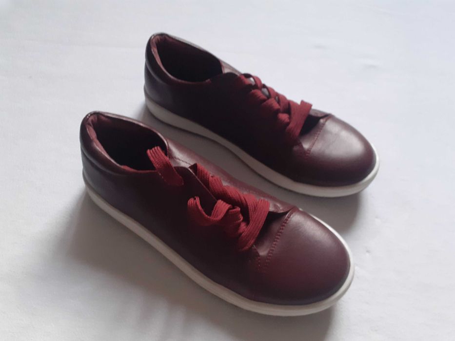 Pantofi The Shoes,marime 35 (22,5cm),limba cu blanita la ext,grena,noi