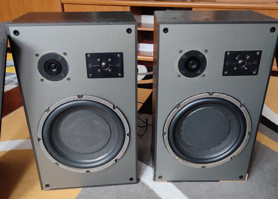 Vând boxe ITT model C 3-100